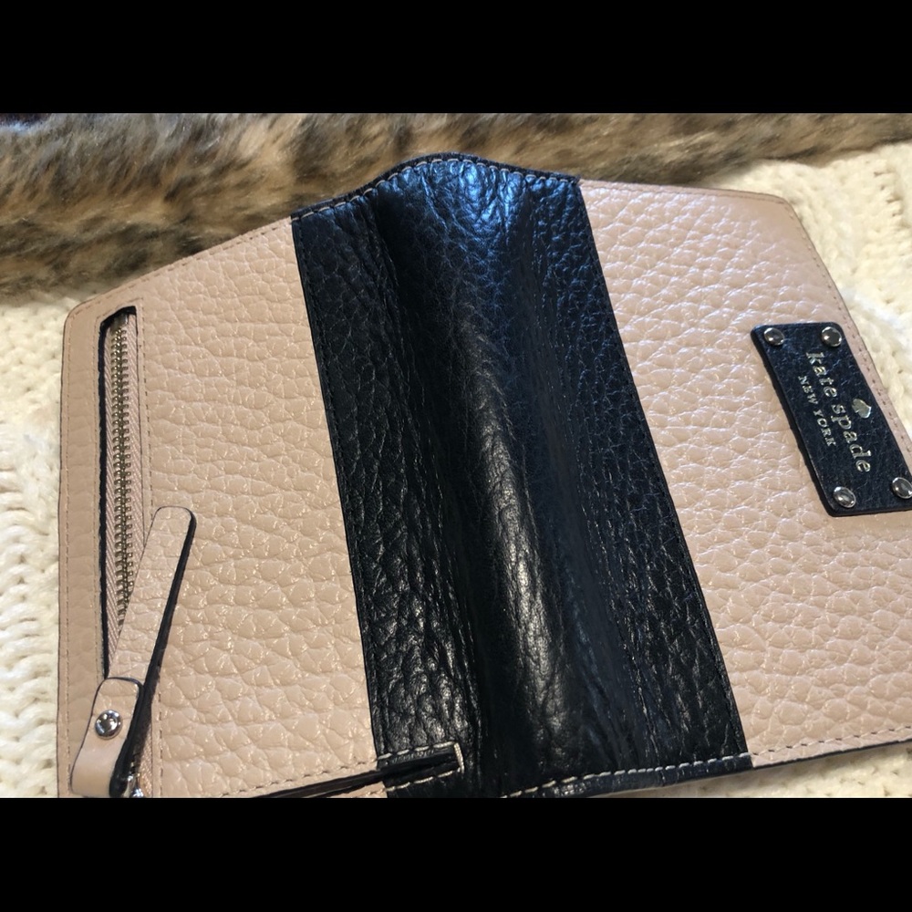 Kate Spade Wallet - Picture 4 of 7